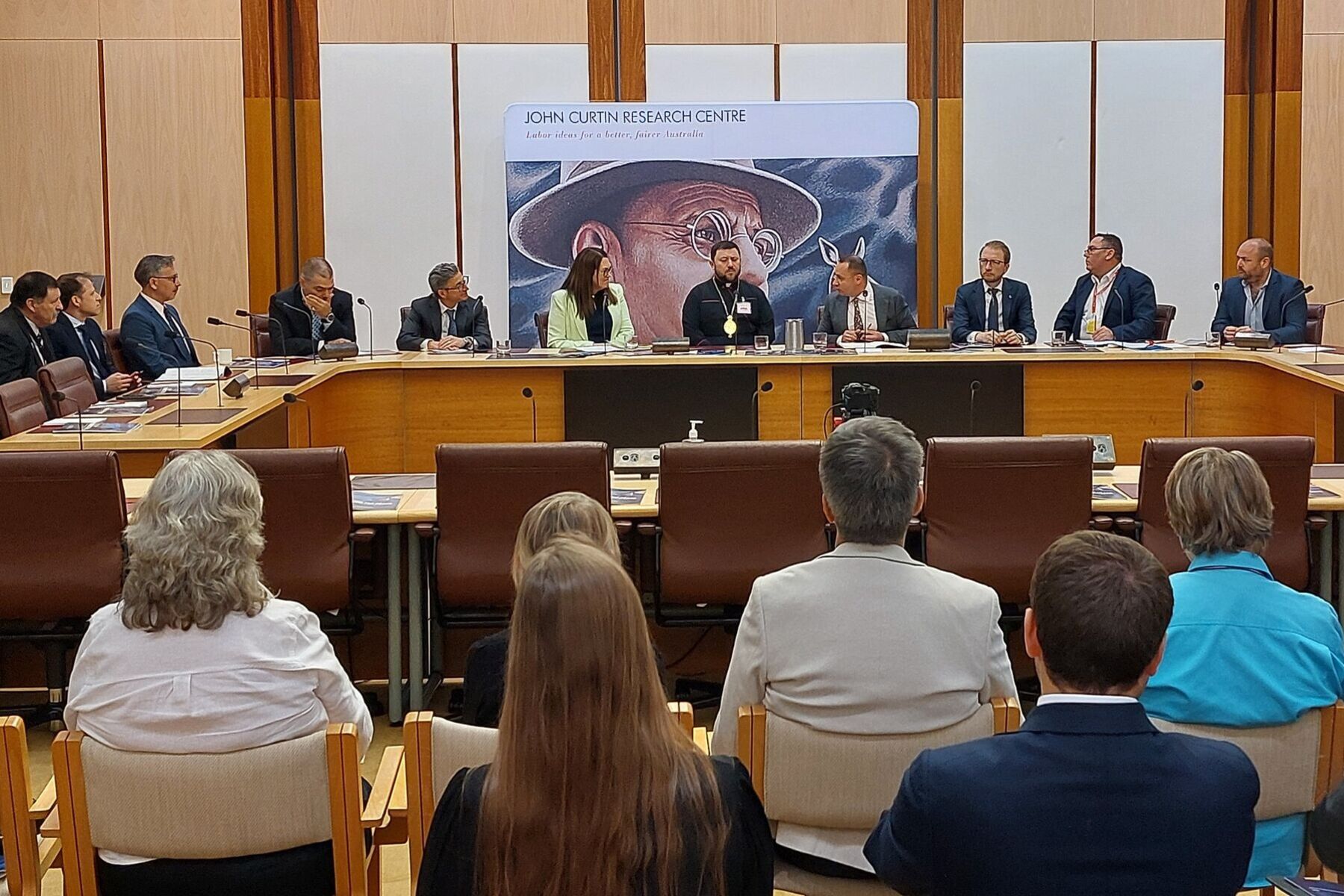 Владика Микола Бичок взяв участь у заході присвяченому темі відбудови України у Канберрі