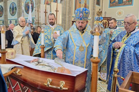 У Мельбурні попрощалися з о. Дмитром Сенівим
